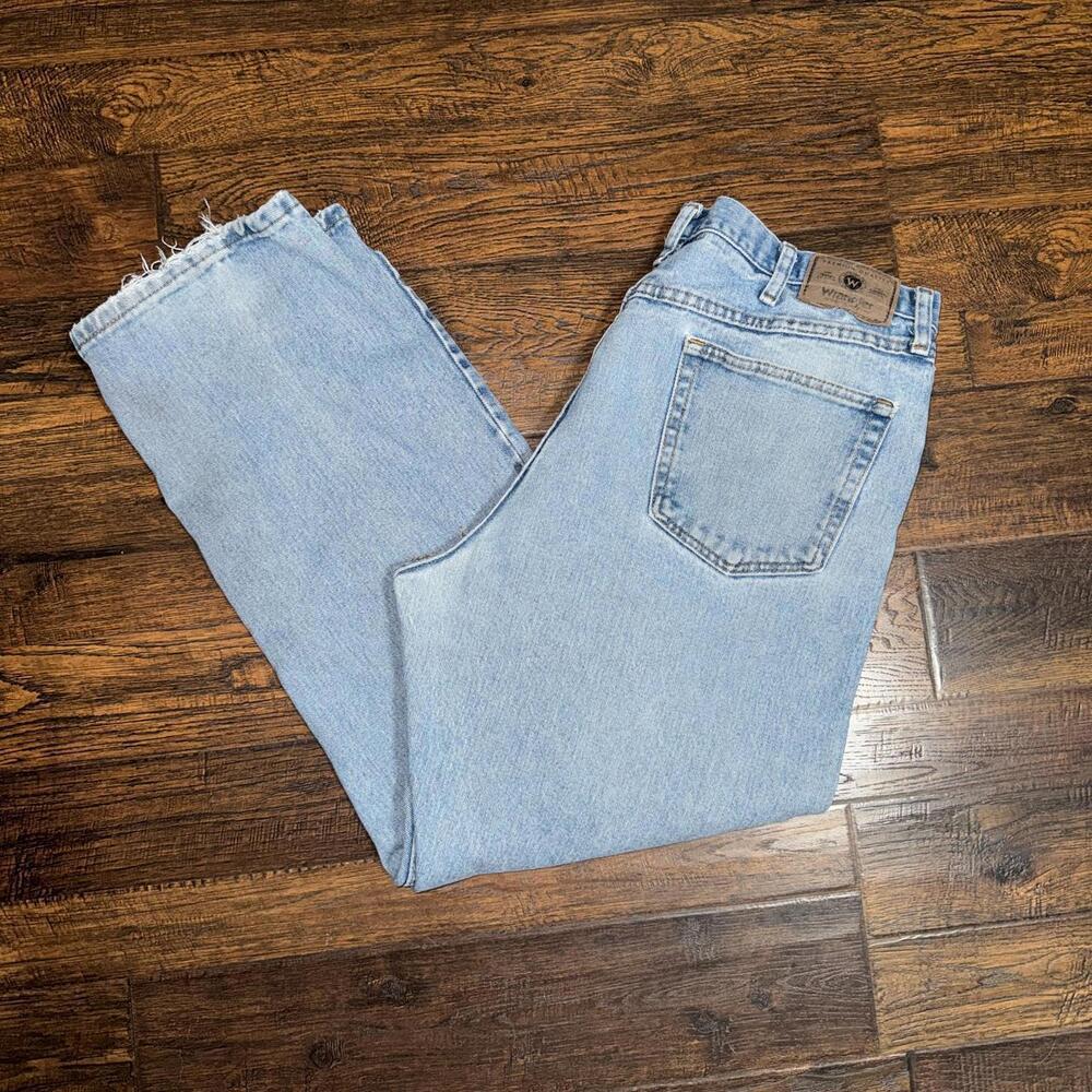 38x30 relaxed fit wrangler jeans